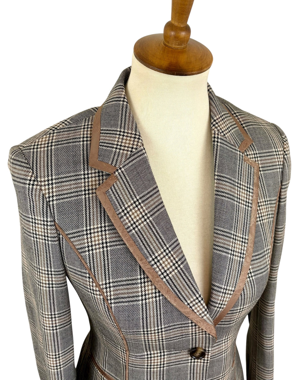 The Trinn Halter Jacket