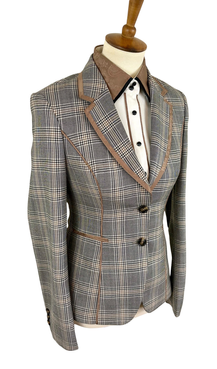 The Trinn Halter Jacket