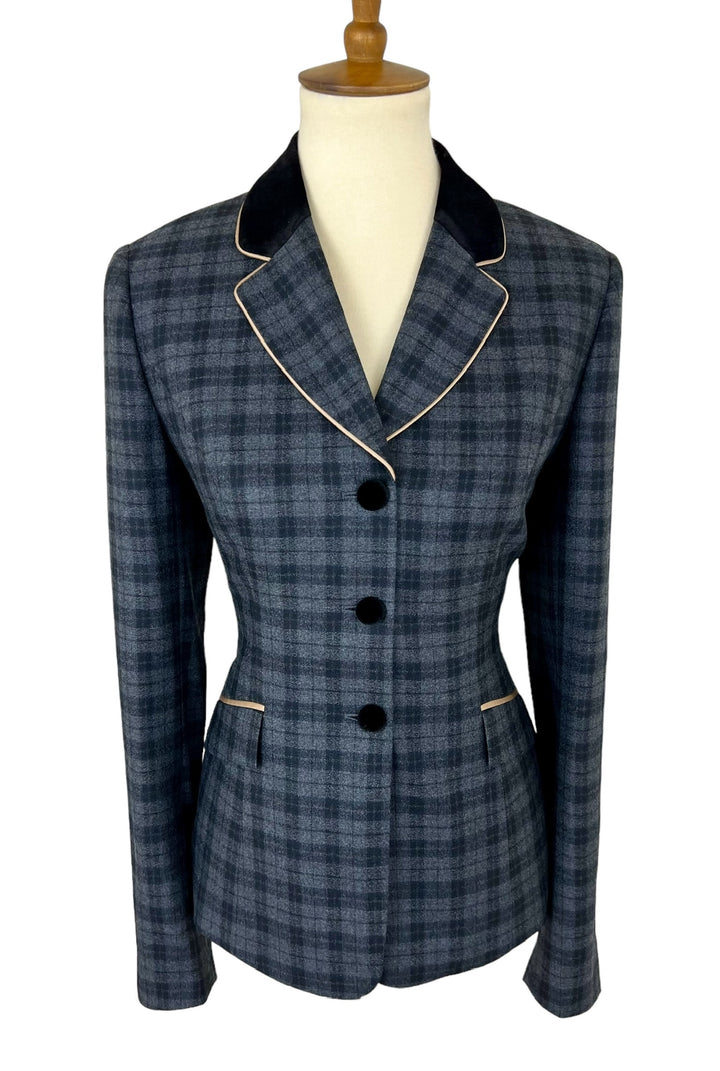 The Nadia Hunt Coat (Size 16/18) - Ref. 244