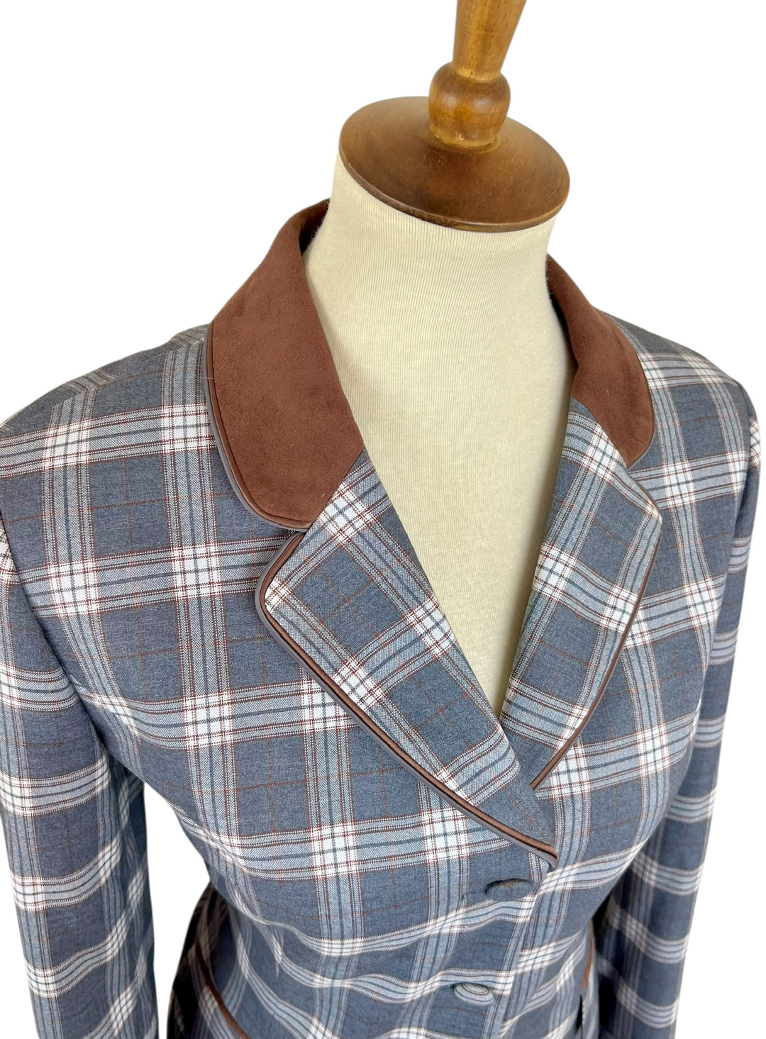 Gray Plaid Hunt Coat (Size 8) - Ref. 239