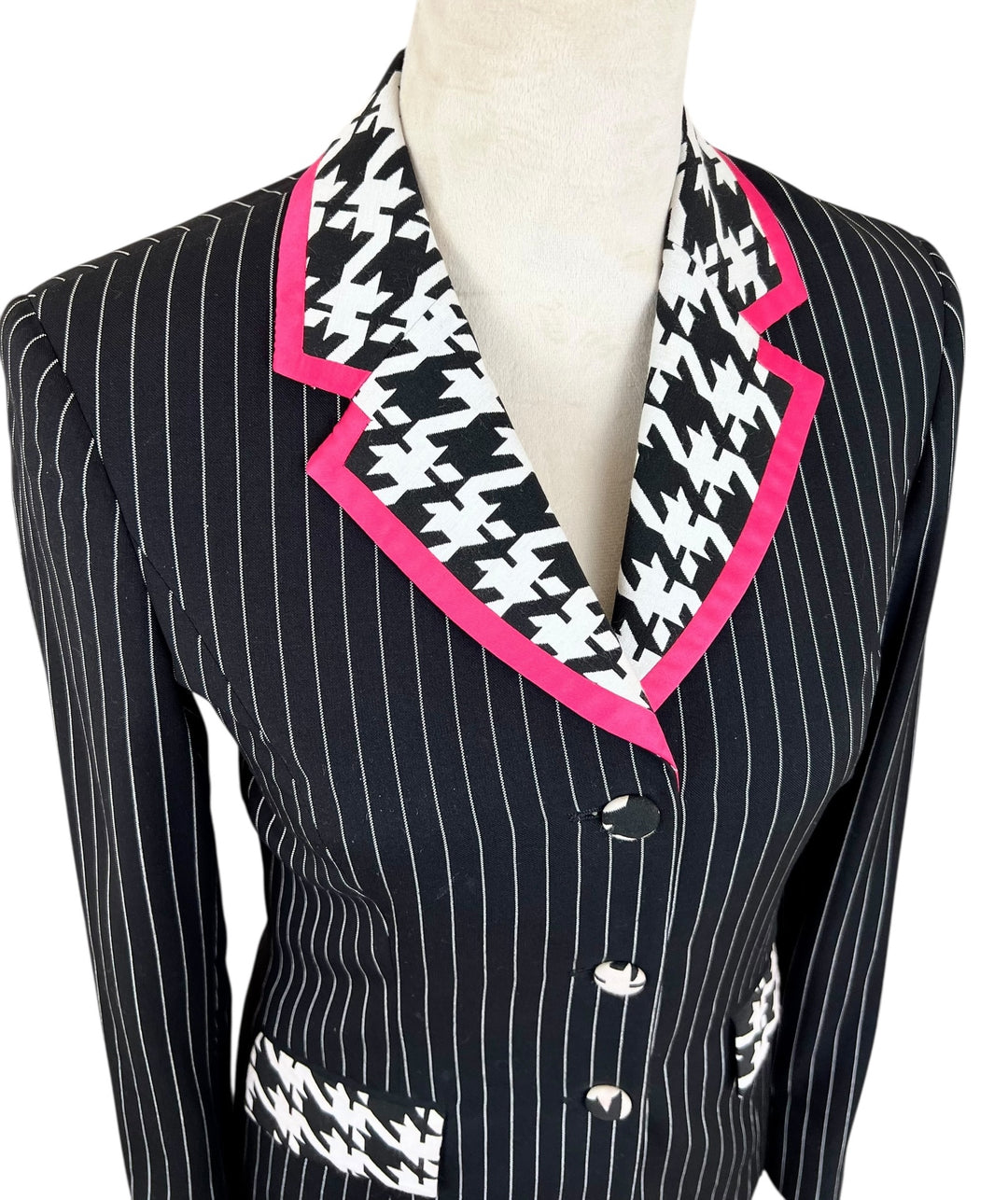 Black & White Stripe Showmanship Suit (Size 2) - Ref. 230
