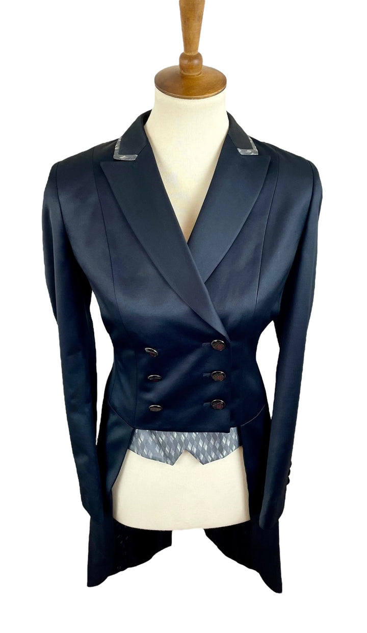 Black Silk Shadbelly (Size 4)
