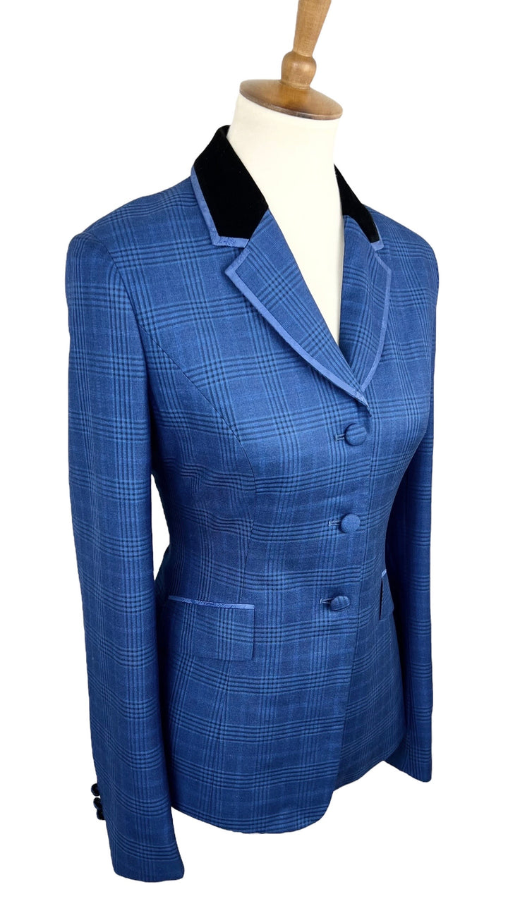 The Holly Hunt Coat (Size 2) - Ref. 288