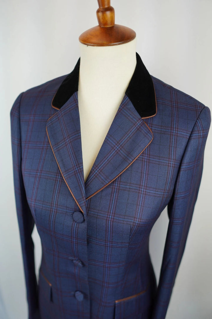 The Megan Hunt Coat (Size 6) - Ref. 252
